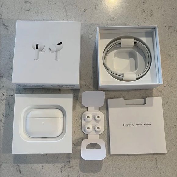 AIR PODS PRO — image 3
